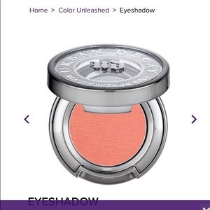 Urban Decay eyeshadow in Freelove.